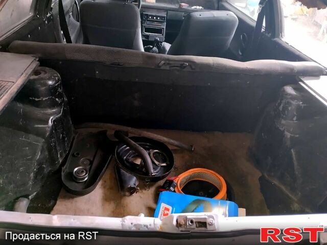 Белый ВАЗ 2108, объемом двигателя 1.3 л и пробегом 500 тыс. км за 480 $, фото 4 на Automoto.ua