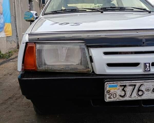 Белый ВАЗ 2108, объемом двигателя 1.3 л и пробегом 345 тыс. км за 719 $, фото 5 на Automoto.ua