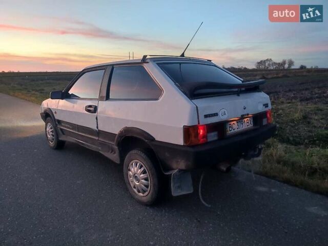 Белый ВАЗ 2108, объемом двигателя 1.3 л и пробегом 90 тыс. км за 600 $, фото 2 на Automoto.ua