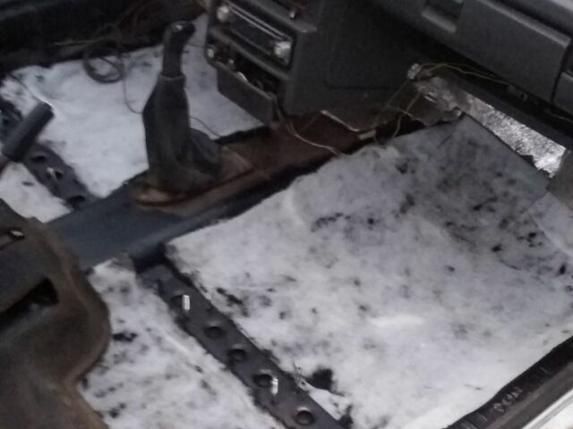 Белый ВАЗ 2108, объемом двигателя 1.3 л и пробегом 40 тыс. км за 591 $, фото 7 на Automoto.ua