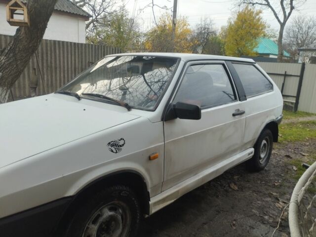 Белый ВАЗ 2108, объемом двигателя 1.3 л и пробегом 90 тыс. км за 476 $, фото 3 на Automoto.ua