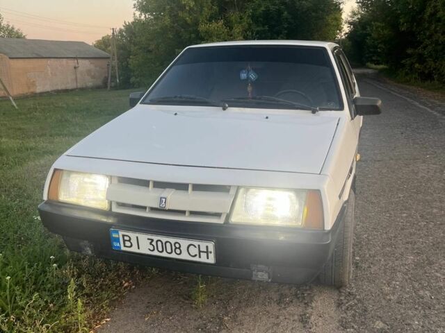 Белый ВАЗ 2108, объемом двигателя 1.3 л и пробегом 170 тыс. км за 950 $, фото 1 на Automoto.ua