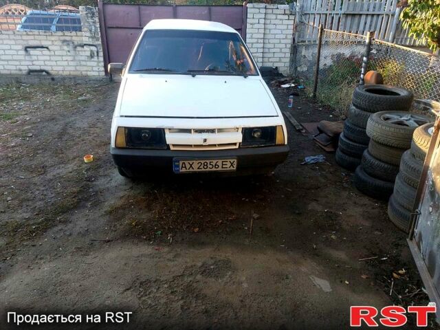 Белый ВАЗ 2108, объемом двигателя 1.3 л и пробегом 222 тыс. км за 850 $, фото 4 на Automoto.ua