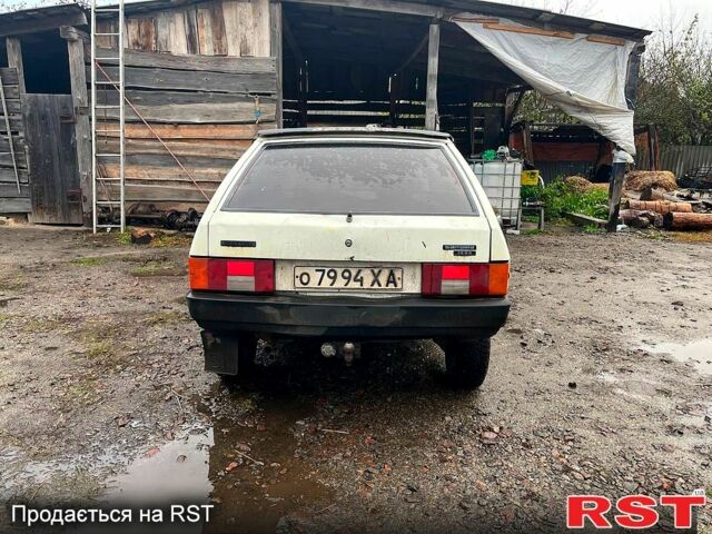 Белый ВАЗ 2108, объемом двигателя 1.5 л и пробегом 90 тыс. км за 850 $, фото 1 на Automoto.ua