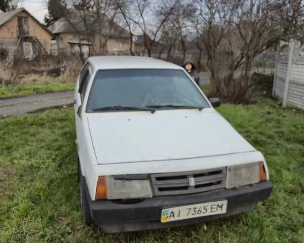 Белый ВАЗ 2108, объемом двигателя 1.3 л и пробегом 150 тыс. км за 500 $, фото 3 на Automoto.ua
