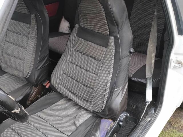 ВАЗ 2108 1987 у Черкасах на Automoto.ua Білий ВАЗ 2108, об'ємом двигуна 1.3 л та пробігом 200 тис. км за 594 $, фото 3 на Automoto.ua