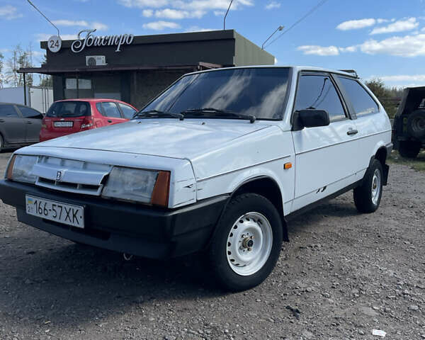 Белый ВАЗ 2108, объемом двигателя 0 л и пробегом 61 тыс. км за 1600 $, фото 1 на Automoto.ua