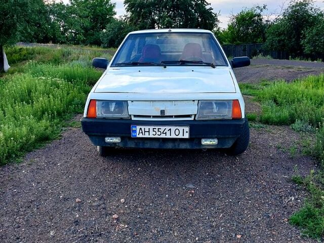 Белый ВАЗ 2108, объемом двигателя 1.3 л и пробегом 233 тыс. км за 370 $, фото 1 на Automoto.ua