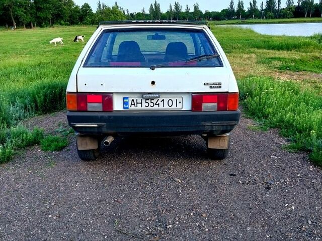 Белый ВАЗ 2108, объемом двигателя 1.3 л и пробегом 233 тыс. км за 370 $, фото 4 на Automoto.ua