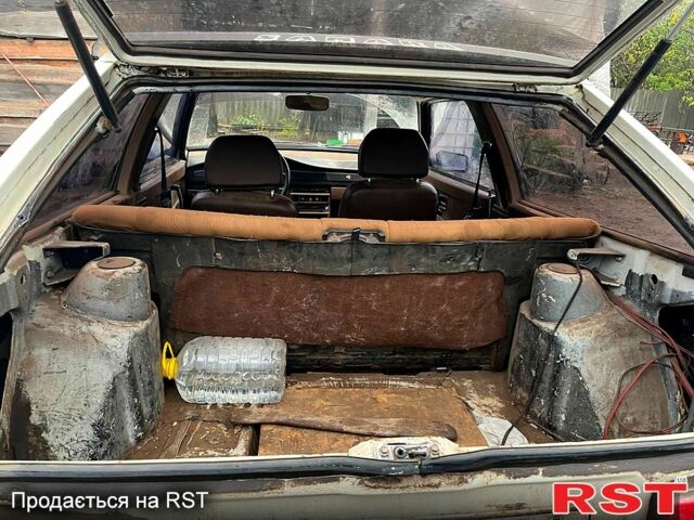 Белый ВАЗ 2108, объемом двигателя 1.5 л и пробегом 90 тыс. км за 850 $, фото 6 на Automoto.ua