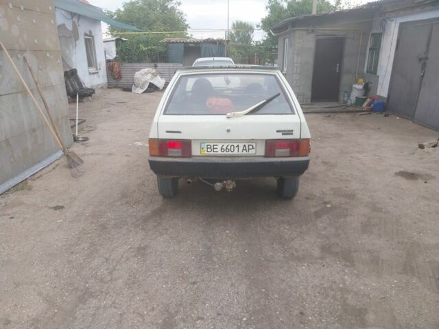 ВАЗ 2108 1987 в Николаеве на Automoto.ua Белый ВАЗ 2108, объемом двигателя 0 л и пробегом 3 тыс. км за 625 $, фото 3 на Automoto.ua