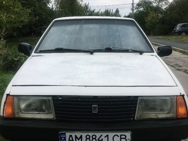 Белый ВАЗ 2108, объемом двигателя 0 л и пробегом 2 тыс. км за 700 $, фото 1 на Automoto.ua