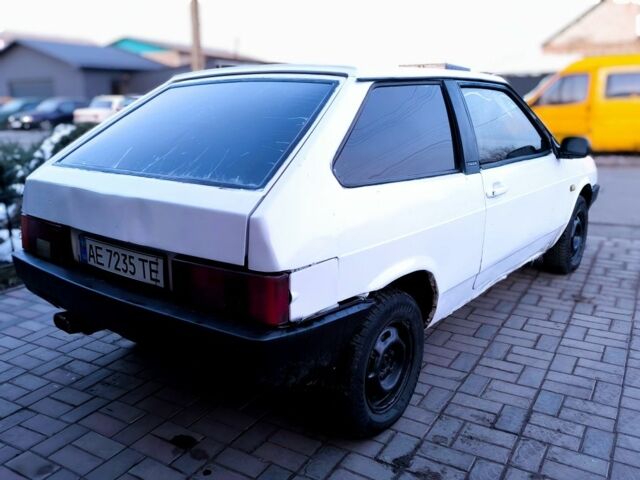 Белый ВАЗ 2108, объемом двигателя 1.5 л и пробегом 200 тыс. км за 524 $, фото 2 на Automoto.ua