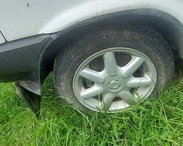 Белый ВАЗ 2108, объемом двигателя 1.6 л и пробегом 288 тыс. км за 600 $, фото 6 на Automoto.ua