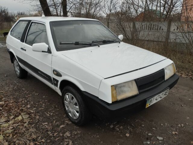 Белый ВАЗ 2108, объемом двигателя 1.3 л и пробегом 300 тыс. км за 750 $, фото 1 на Automoto.ua