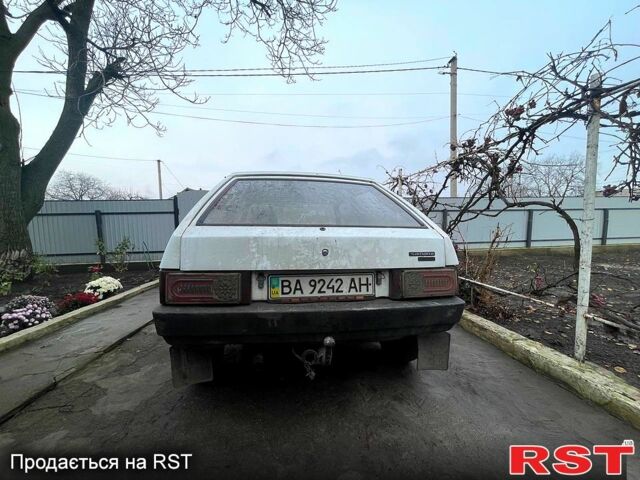 Белый ВАЗ 2108, объемом двигателя 1.5 л и пробегом 77 тыс. км за 500 $, фото 5 на Automoto.ua