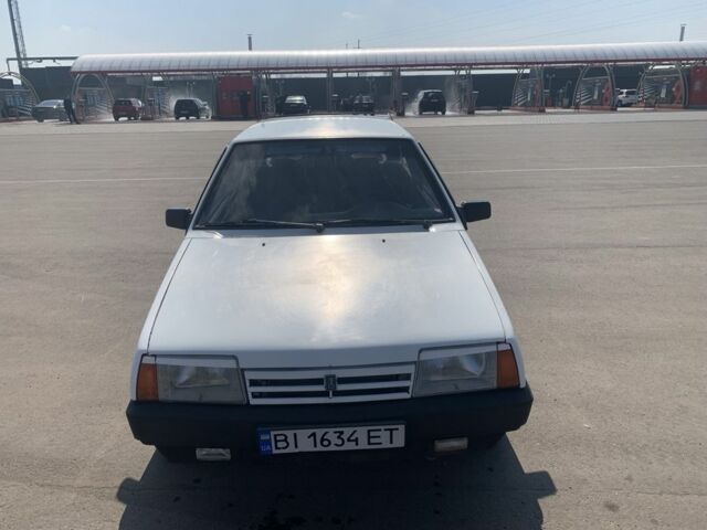 Белый ВАЗ 2108, объемом двигателя 1.5 л и пробегом 2 тыс. км за 1200 $, фото 1 на Automoto.ua