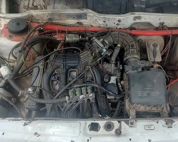 Белый ВАЗ 2108, объемом двигателя 1.6 л и пробегом 288 тыс. км за 600 $, фото 5 на Automoto.ua