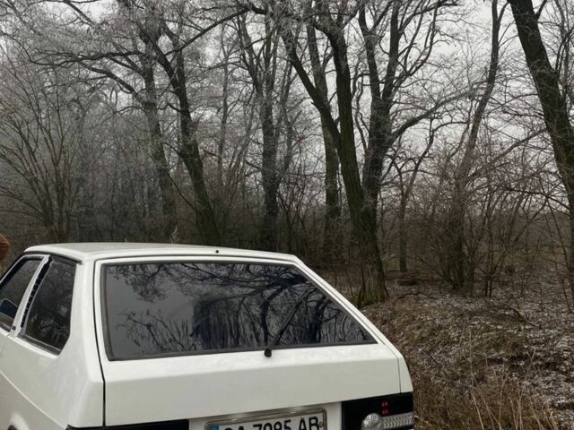 Белый ВАЗ 2108, объемом двигателя 1.3 л и пробегом 80 тыс. км за 3200 $, фото 4 на Automoto.ua