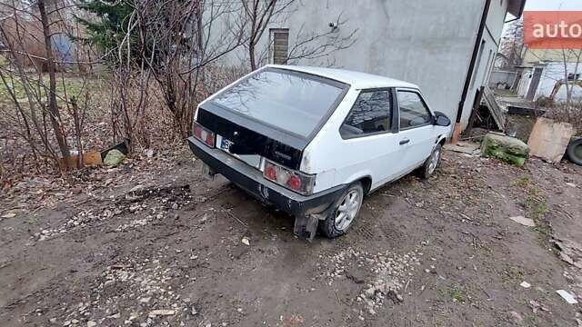 Белый ВАЗ 2108, объемом двигателя 1.6 л и пробегом 288 тыс. км за 600 $, фото 4 на Automoto.ua