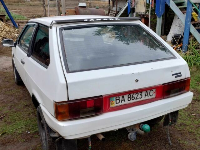 ВАЗ 2108 1987 у Черкасах на Automoto.ua Білий ВАЗ 2108, об'ємом двигуна 1.3 л та пробігом 200 тис. км за 594 $, фото 2 на Automoto.ua