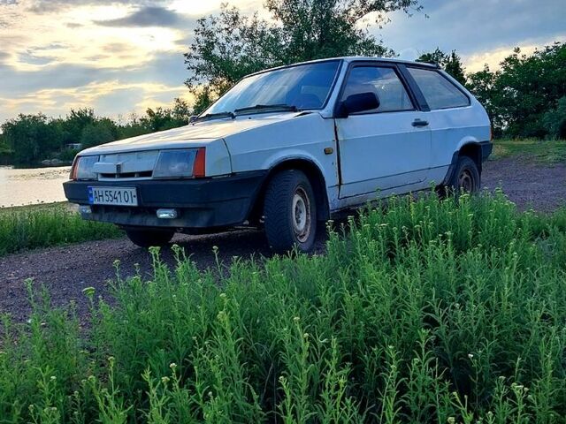 Белый ВАЗ 2108, объемом двигателя 1.3 л и пробегом 233 тыс. км за 370 $, фото 2 на Automoto.ua