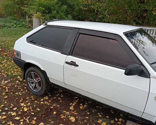 Белый ВАЗ 2108, объемом двигателя 1.29 л и пробегом 100 тыс. км за 1250 $, фото 2 на Automoto.ua