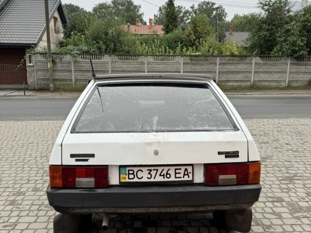 ВАЗ 2108 1987 в Жовкве на Automoto.ua Белый ВАЗ 2108, объемом двигателя 1.3 л и пробегом 450 тыс. км за 454 $, фото 2 на Automoto.ua
