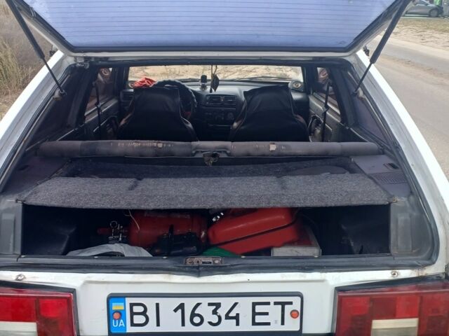 Белый ВАЗ 2108, объемом двигателя 0 л и пробегом 274 тыс. км за 1000 $, фото 7 на Automoto.ua