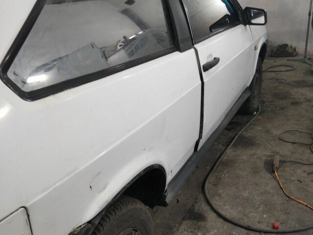 Белый ВАЗ 2108, объемом двигателя 1.3 л и пробегом 89 тыс. км за 850 $, фото 3 на Automoto.ua