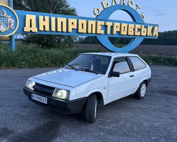 Белый ВАЗ 2108, объемом двигателя 1.29 л и пробегом 123 тыс. км за 1200 $, фото 4 на Automoto.ua