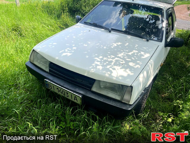 Белый ВАЗ 2108, объемом двигателя 1.3 л и пробегом 0 тыс. км за 1430 $, фото 4 на Automoto.ua