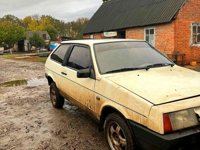 Белый ВАЗ 2108, объемом двигателя 1.5 л и пробегом 90 тыс. км за 850 $, фото 4 на Automoto.ua