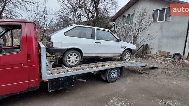 Белый ВАЗ 2108, объемом двигателя 1.6 л и пробегом 288 тыс. км за 600 $, фото 2 на Automoto.ua