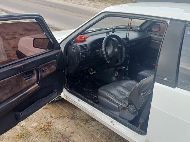 Белый ВАЗ 2108, объемом двигателя 0 л и пробегом 274 тыс. км за 1000 $, фото 9 на Automoto.ua