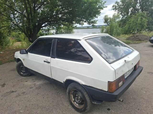 Белый ВАЗ 2108, объемом двигателя 1.3 л и пробегом 250 тыс. км за 673 $, фото 5 на Automoto.ua