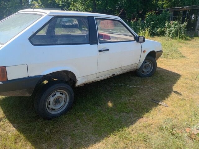 Белый ВАЗ 2108, объемом двигателя 1 л и пробегом 2 тыс. км за 517 $, фото 1 на Automoto.ua