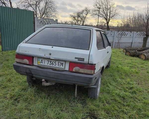 Белый ВАЗ 2108, объемом двигателя 1.3 л и пробегом 150 тыс. км за 500 $, фото 5 на Automoto.ua