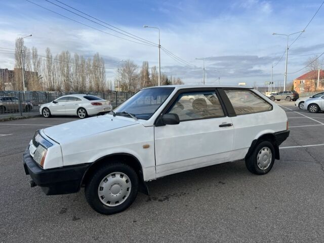 Белый ВАЗ 2108, объемом двигателя 1.3 л и пробегом 200 тыс. км за 850 $, фото 1 на Automoto.ua