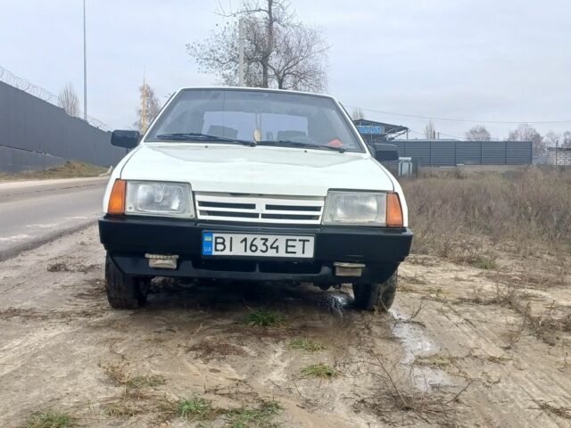 Белый ВАЗ 2108, объемом двигателя 0 л и пробегом 274 тыс. км за 1000 $, фото 1 на Automoto.ua