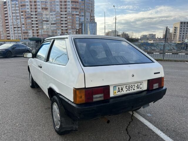 Белый ВАЗ 2108, объемом двигателя 1.3 л и пробегом 200 тыс. км за 850 $, фото 5 на Automoto.ua