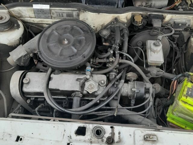 Белый ВАЗ 2108, объемом двигателя 1.3 л и пробегом 500 тыс. км за 362 $, фото 4 на Automoto.ua