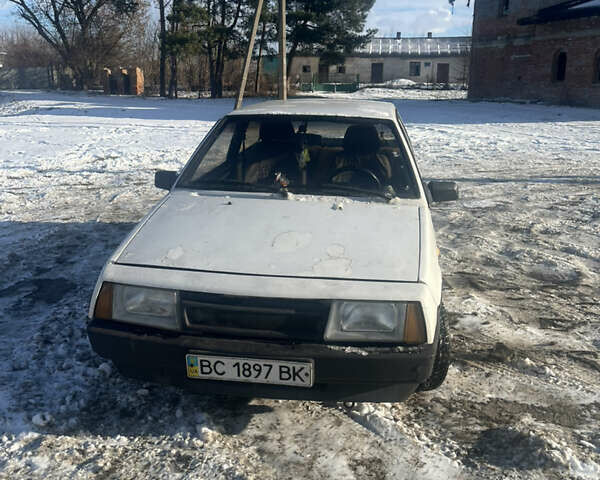 Білий ВАЗ 2108, об'ємом двигуна 1.3 л та пробігом 400 тис. км за 350 $, фото 2 на Automoto.ua