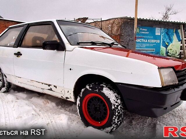 Белый ВАЗ 2108, объемом двигателя 1.5 л и пробегом 250 тыс. км за 500 $, фото 1 на Automoto.ua