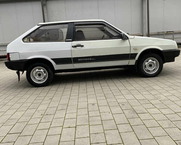 Белый ВАЗ 2108, объемом двигателя 1.3 л и пробегом 1 тыс. км за 725 $, фото 3 на Automoto.ua