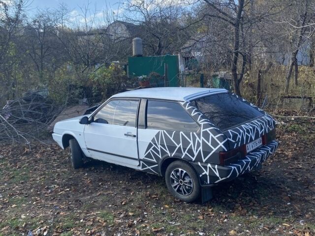 Белый ВАЗ 2108, объемом двигателя 1.3 л и пробегом 100 тыс. км за 298 $, фото 5 на Automoto.ua