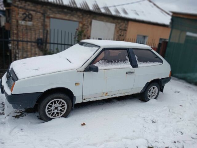 Белый ВАЗ 2108, объемом двигателя 1.3 л и пробегом 2 тыс. км за 472 $, фото 2 на Automoto.ua