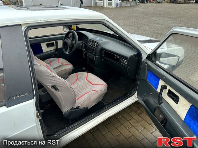 Білий ВАЗ 2108, об'ємом двигуна 1.5 л та пробігом 0 тис. км за 600 $, фото 6 на Automoto.ua