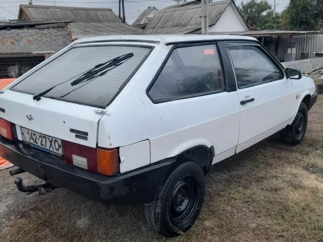 Белый ВАЗ 2108, объемом двигателя 1.3 л и пробегом 500 тыс. км за 362 $, фото 2 на Automoto.ua