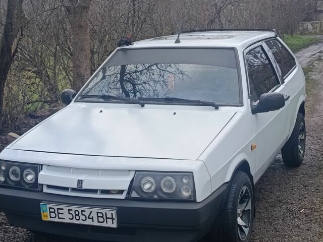 Белый ВАЗ 2108, объемом двигателя 1.3 л и пробегом 240 тыс. км за 1500 $, фото 1 на Automoto.ua